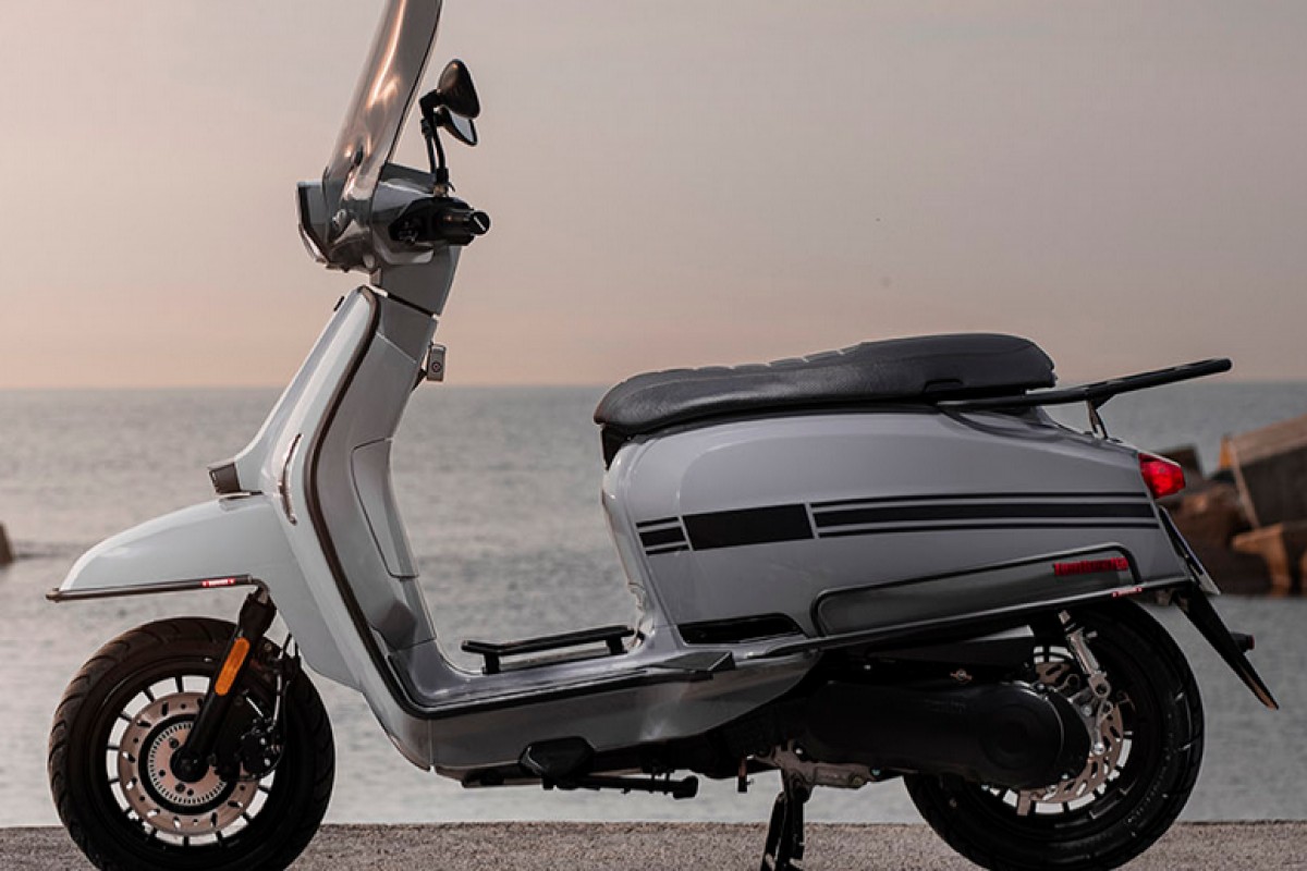 Lambretta V125 Special